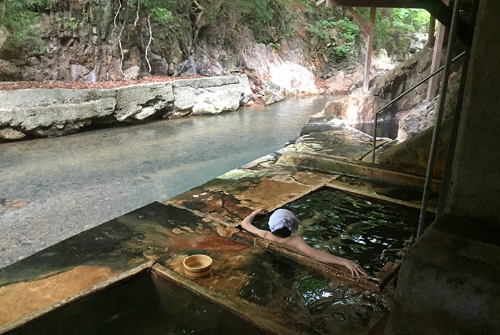 ニュースメディア用：自由研究ネタにいかが？東大生が教える！温泉の泉質調査実験