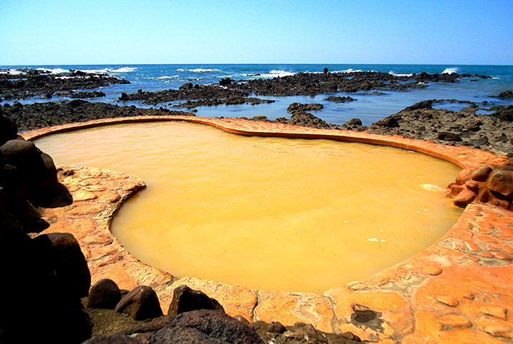 【東北・関東】絶景の露天風呂がある宿5選｜大自然と温泉のコラボが最高
