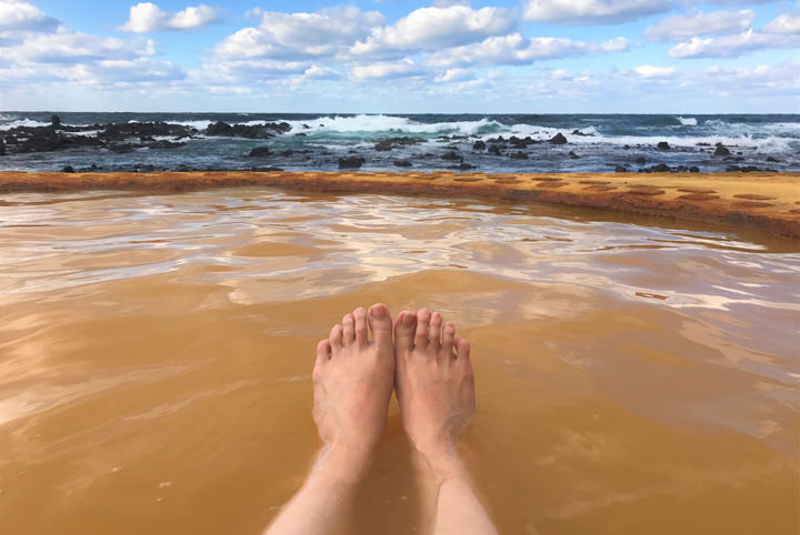 黄金崎不老ふ死温泉＆青池＆絶景は「リゾートしらかみ」ですべて叶える！