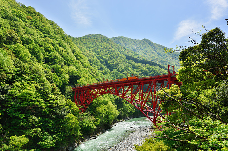 神秘的すぎる絶景の宝庫！水にまつわる富山の絶景5選