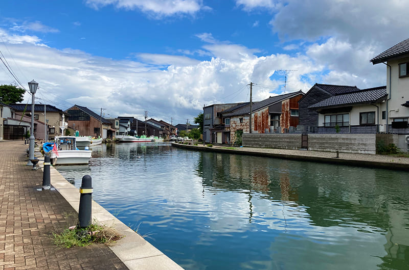 港町の夕暮れに橋巡り。日本のベニス・射水市「内川エリア」へ