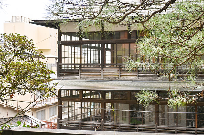 歴史と自然に癒やされる【時音の宿 湯主一條】へ。宮城・鎌先温泉