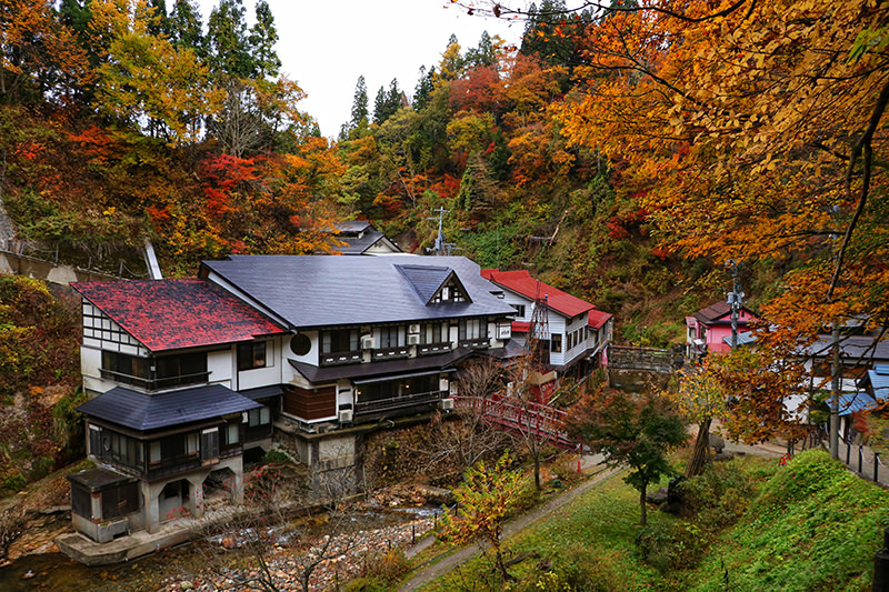 銀山温泉の紅葉