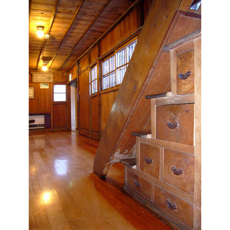 蔦温泉　帳場前の廊下