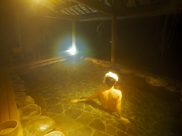 鹿覗キセキノ湯つるやの露天風呂