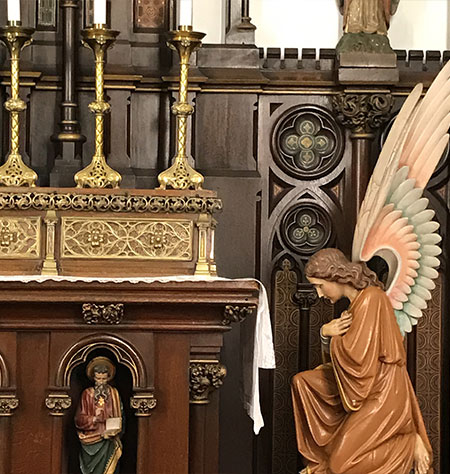 カトリック弘前教会の祭壇
