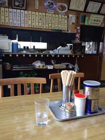 喜多方のラーメン店「食堂いとう」の店内