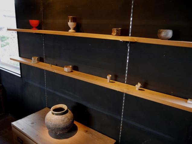 金沢・入江町にある工房「陶庵」に展示されている作品の数々