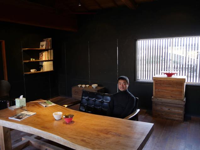 工芸作家の吉岡正義さん