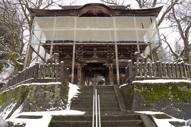 浦佐「善光寺」山門