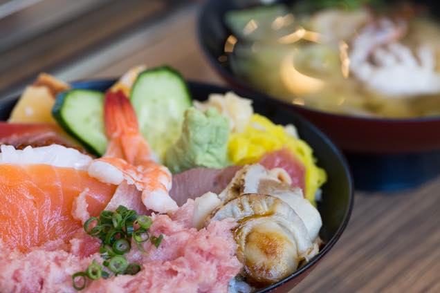 「海鮮丼浜焼きばんごや 本店」