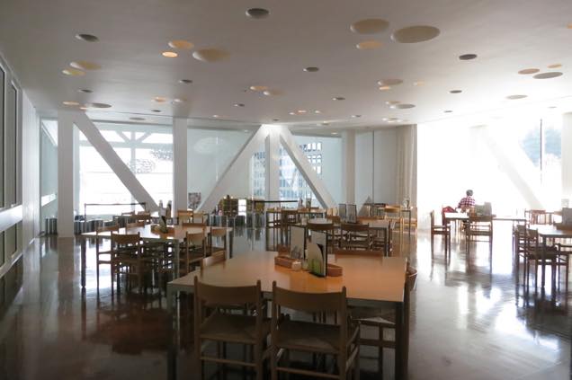 カフェ「4匹の猫」