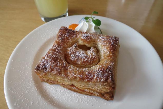 青森県産りんごのアップルパイ