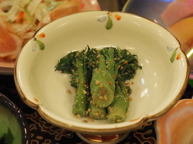 たらの芽の胡麻和え