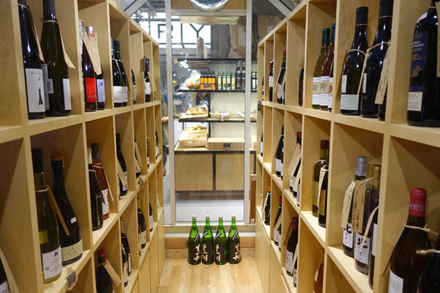 酒ブティック越前屋のワインセラー