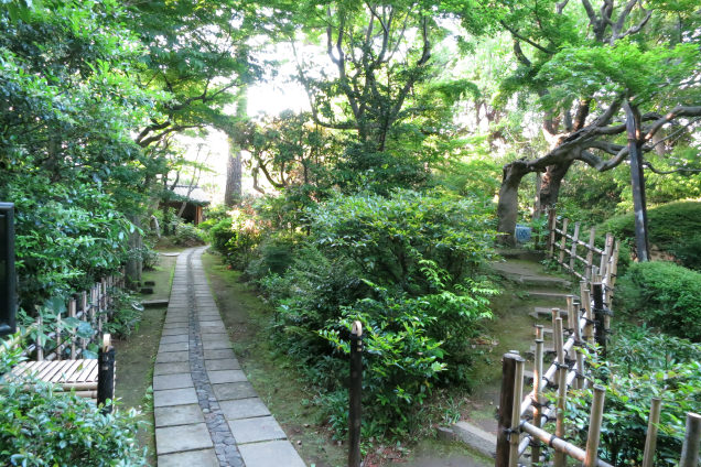 畠山記念館 苑路