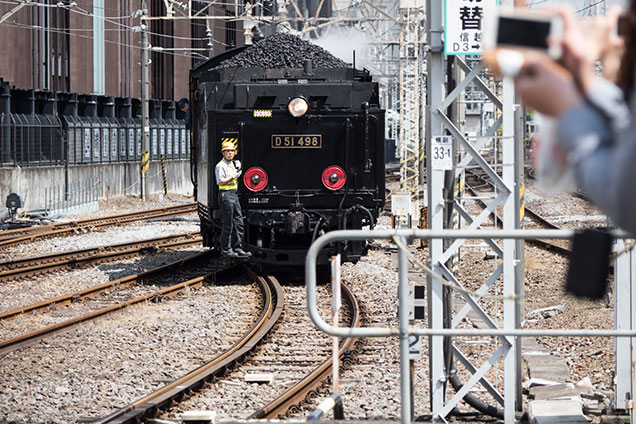 後ろ向きに入線するD51