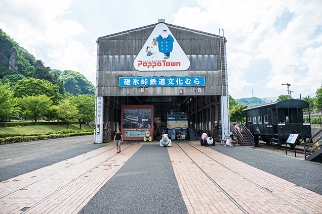 文化むらの鉄道展示館。