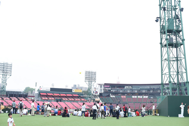 楽天生命パーク宮城 レフト側自由席後方、人工芝エリア