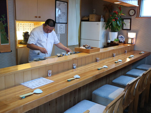 鮨 まつさか　大将・カウンター