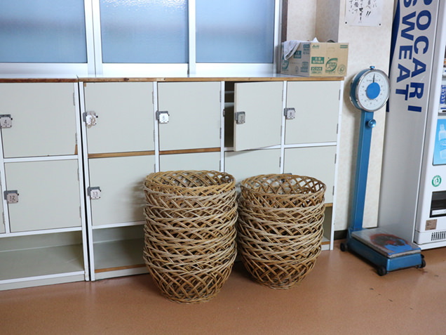 卵湯 脱衣かご、体重計