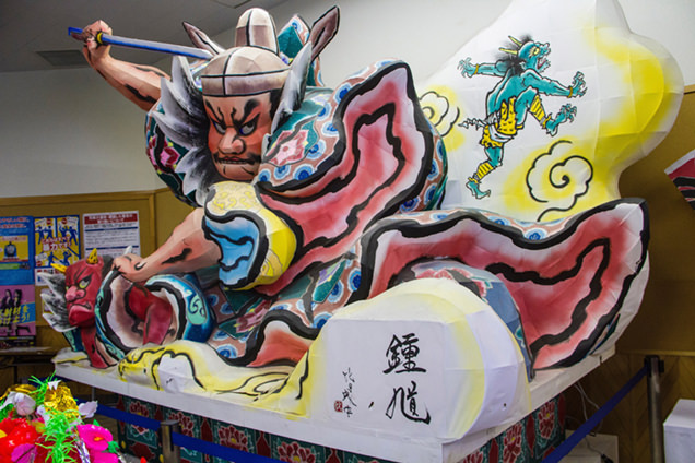 青森駅構内　ねぶた