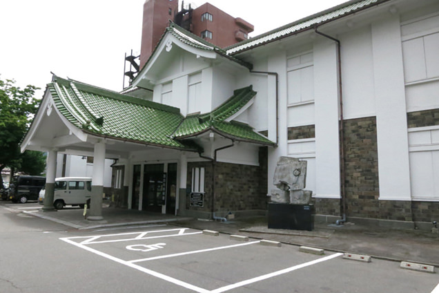 諏訪市美術館 外観