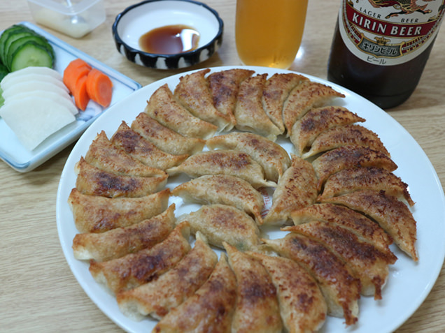 元祖円盤餃子 満腹　円盤餃子