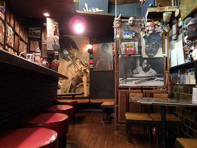 ジャズ喫茶 ゆしま　店内