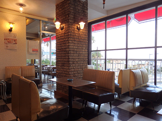 サンバード　店内