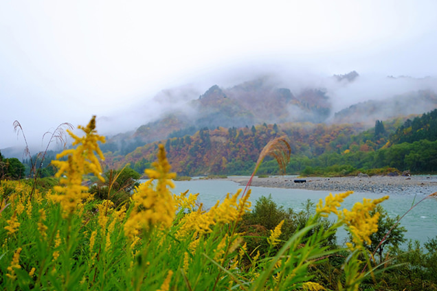 只見駅　只見川