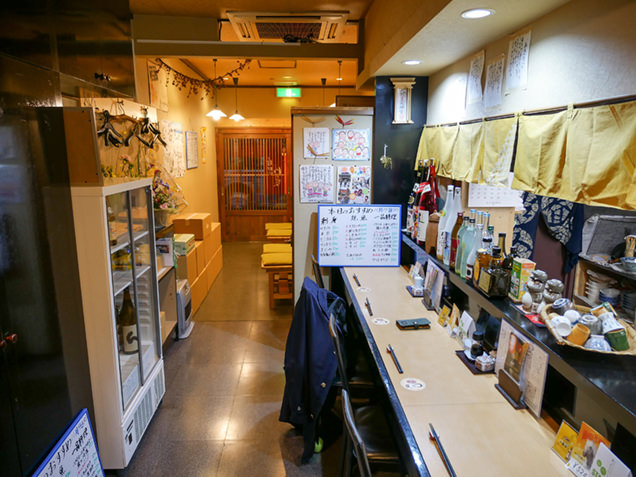 肴町のわが家　内観