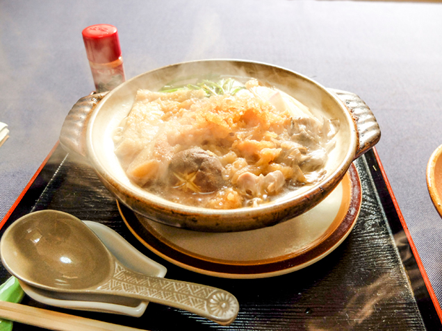 古遠部温泉　鍋焼きうどん