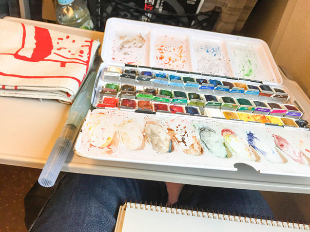 はやぶさ　座席