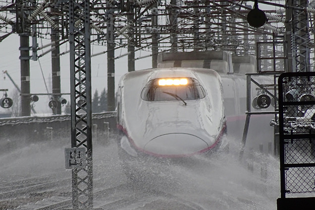  E2系「とき」東京行き、JR上越新幹線・長岡駅