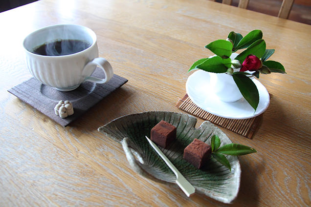 里山のカフェ ににぎ　生チョコとコーヒー