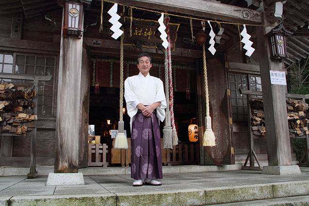 真山神社　武内信彦宮司