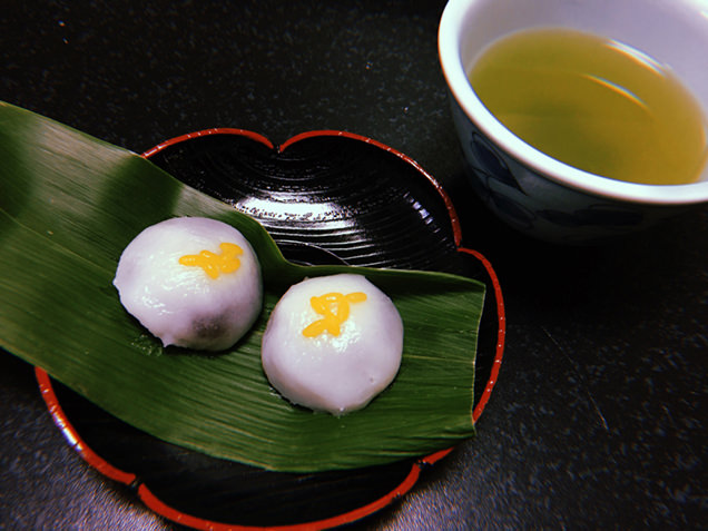 松金屋アネックス　稲花餅