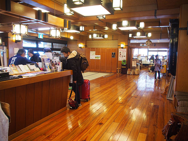 宝川温泉 汪泉閣　フロント