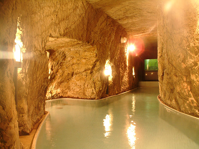 洞窟風呂