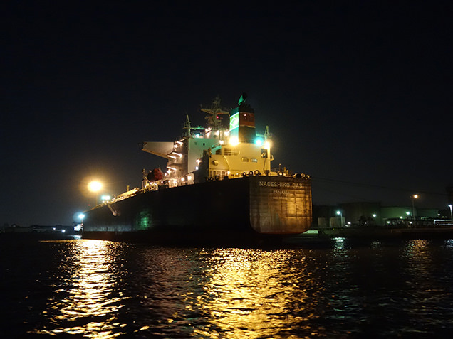 工場夜景探検クルーズ　タンカー