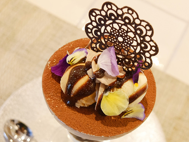 dessert cafe HACHIDORI　ショコラとバナナのパフェ