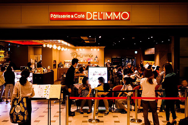 パティスリー＆カフェデリーモ 東京ミッドタウン日比谷店　内観