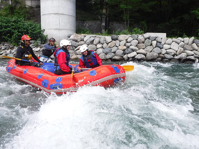 水上ラフティング