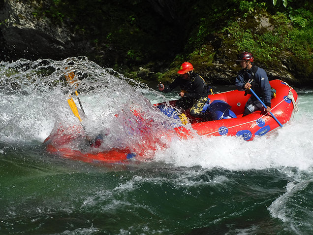 水上ラフティング
