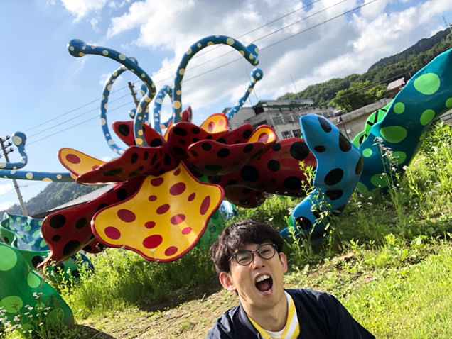 草間彌生　まつだい駅