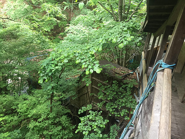 明賀屋本館の露天風呂入り口