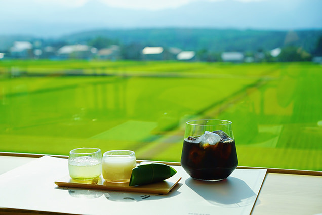 ふまんじゅう、さるなしジャムの寒天、甘酒などのデザート