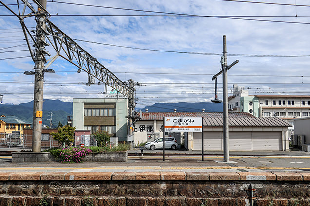 JR駒ヶ根駅のホーム風景