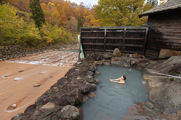 乳頭温泉郷　孫六温泉　露天風呂
